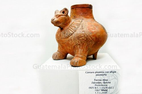 Cantaro de forma zoomorfa