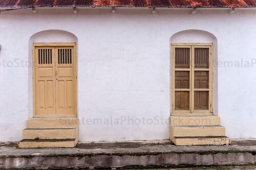 Puertas en la Isla de Flores