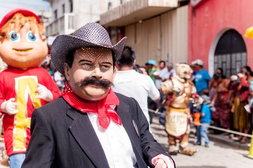 Personajes en convite