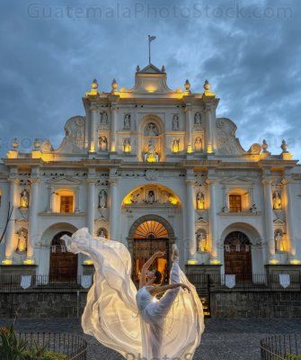 Bailarina en Antigua Guatemala