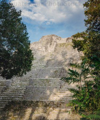 Acropolis norte, Parque nacional Yaxhá-Nakum-Naranjo