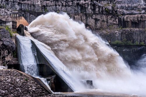 Desfogue del Embalse de la Central Hidroeléctrica Chixoy