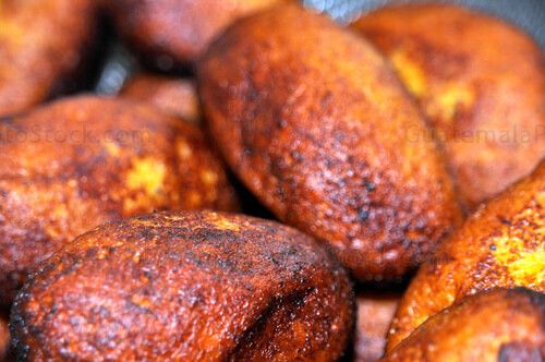 Rellenitos de platano y frijol