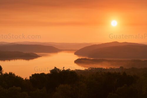 Atardecer en Yaxhá, Petén