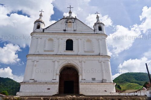 Fachada del Santuario Chi-Ixim