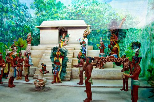 Maqueta idealista de la vida maya