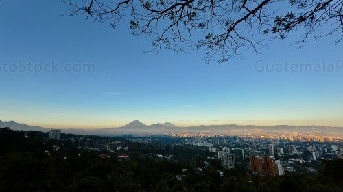 Amanecer en la Ciudad de Guatemala