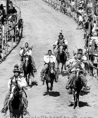 Carrera de caballos en Todos Santos Cuchumatán