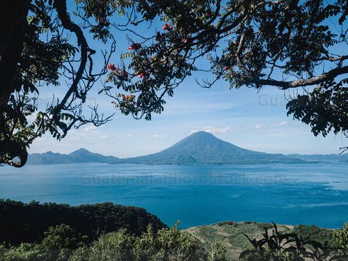 Mirador al Lago de Atitlán