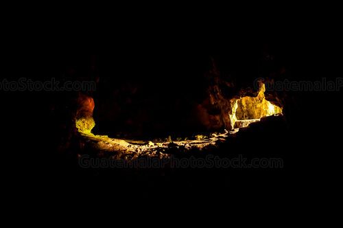 Ingreso a la cueva de Aktun Can