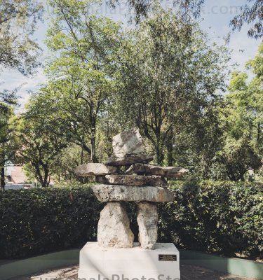 Plaza Canada, Avenida Las Americas