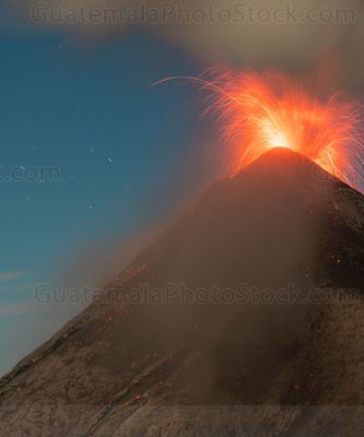 Erupción en el Volcán de Fuego