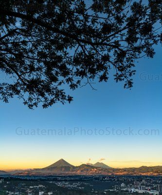 Amanecer sobre la Ciudad de Guatemala
