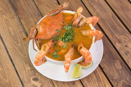 Caldo de Mariscos