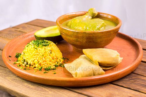 Pollo en jocón