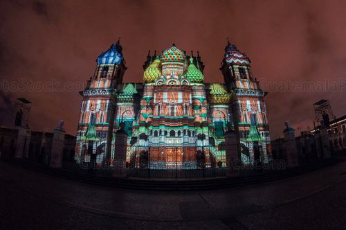 Mapping sobre la fachada de la Catedral Metropolitana