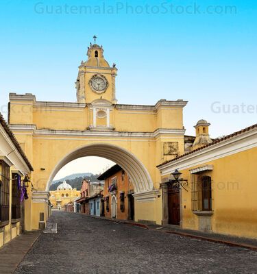 Arco de Santa Catalina al amanecer, Antigua Guatemala