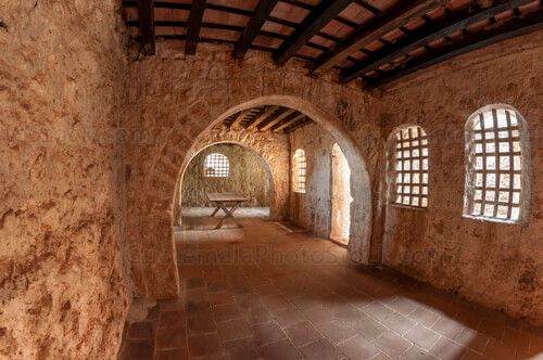 Interior del comedor del Castillo de San Felipe de Lara