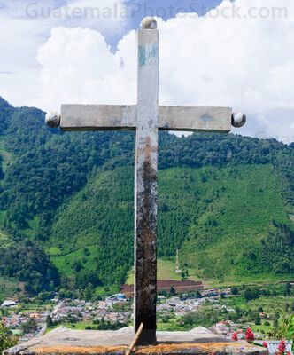 Cruz del Santuario Chi-Ixim