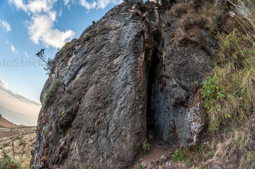 Cueva Ceremonial del Cerro Chacash