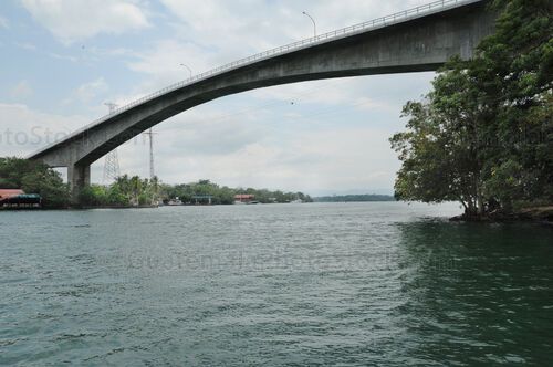 Puente de Río Dulce