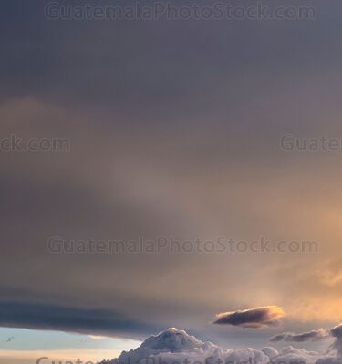 Atardecer sobre el Volcán de Agua