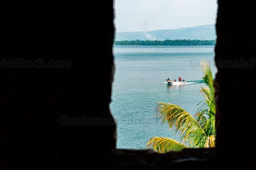 Vista al lago de Izabal