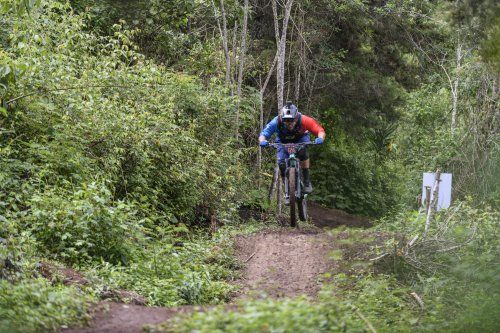 Carrera de bicicleta de montaña