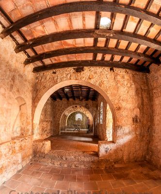 Interior de la cocina y comedor del Castillo de San Felipe de Lara