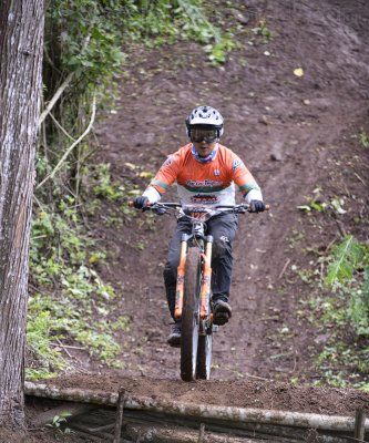 Carrera de bicicleta de montaña