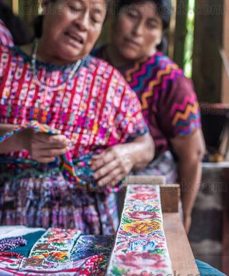 Artesanas de San Lucas Tolimán