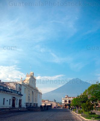 Plaza Central y Catedral de Antigua Guatemala