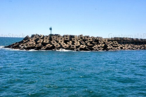 Rompe olas del Puerto Quetzal