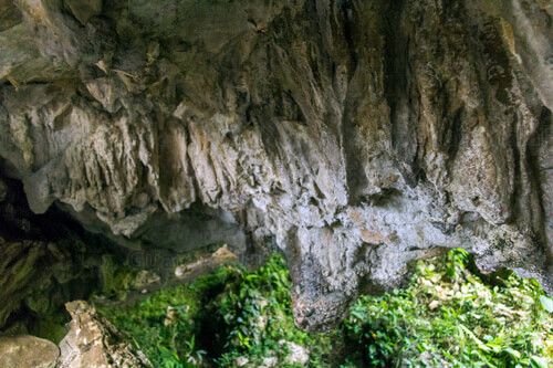 Ingreso a la Cueva Goj Chen