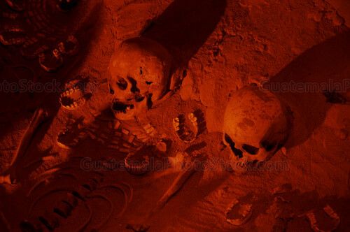 Osamentas del sistema funerario del Templo de Quetzalcoat