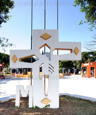 Cruz en la Plaza Central de Jutiapa