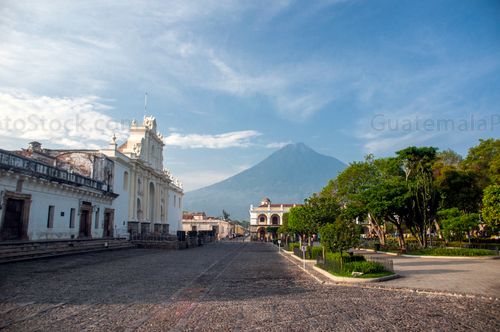 Plaza Central y Catedral de Antigua Guatemala