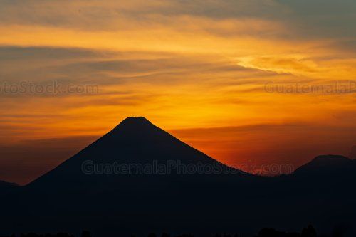 Silueta del Volcán de Agua