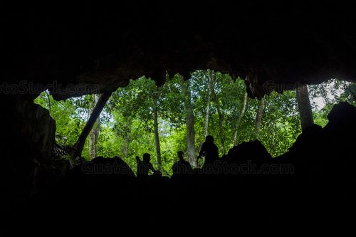 Entrada Cuevas de la Cobanerita