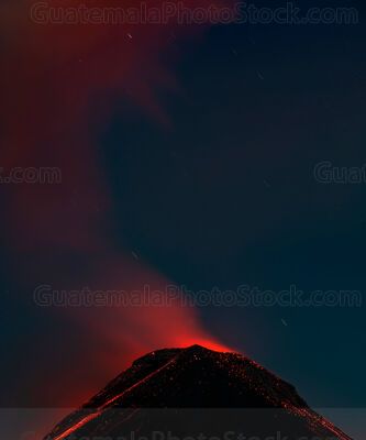 Erupción nocturna del Volcán de Fuego