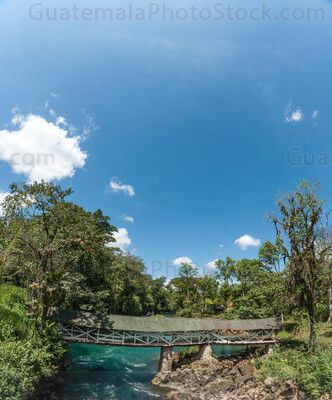 Río y puente Sebol