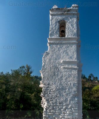 Ruina de la fachada del templo de Pueblo Viejo, San Sebastian