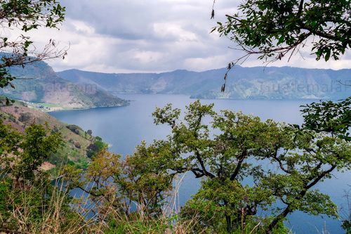 Paisaje de la Laguna de Ayarza