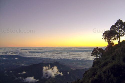 Amanecer visto desde el Volcán de Agua