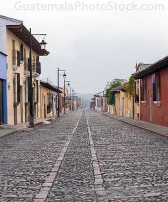 Calle empedrada de la Antigua Guatemala