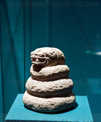 Figura zoomorfa tallada en piedra