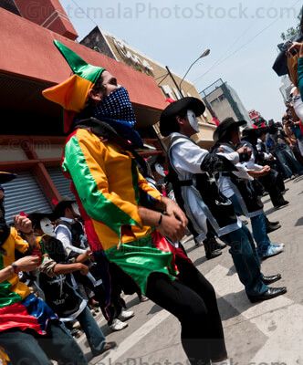 Desfile bufo de la Huelga de Dolores