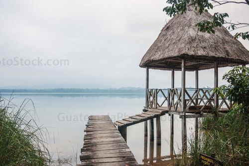 Muelle en Laguna de Lachuá