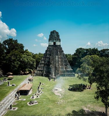 Gran Plaza, Tikal