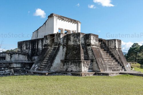 Estructura 4, Templo-Palacio de Zaculeu